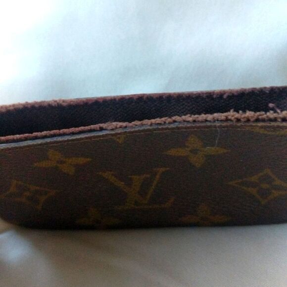💯% Authentic Louis Vuitton Key Card Holder - Picture 11 of 11